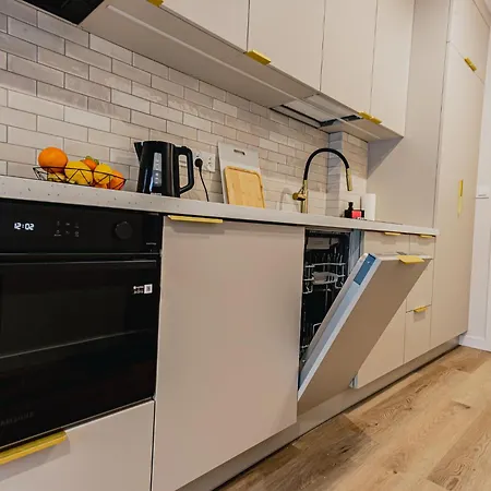 Leszka Czarnego 37 Superapart With Air Conditioner *